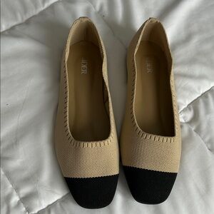 Cider Beige and Black Flats
